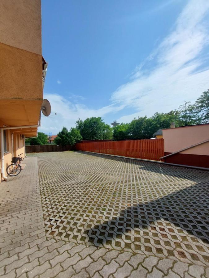 Sunshine Resort Apartment Hajduszoboszlo Exterior photo